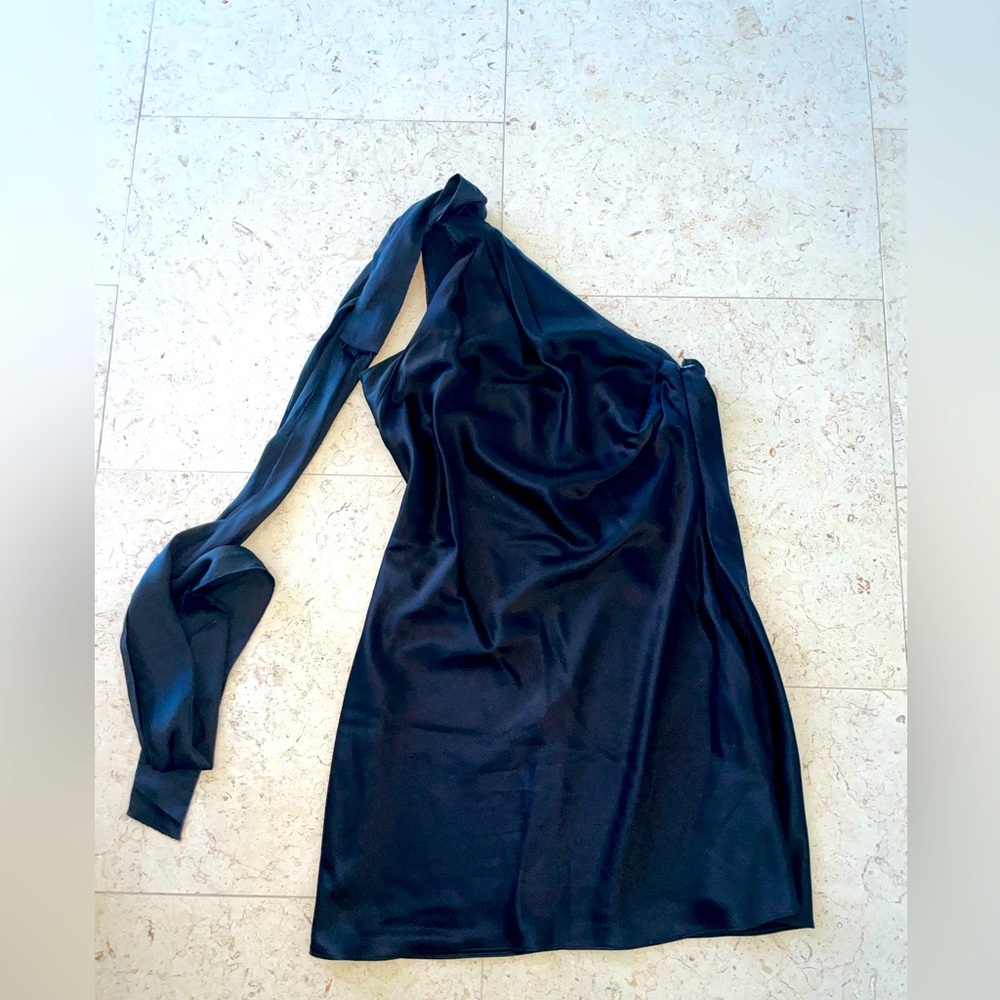 Alice + Olivia Black One-Shoulder Mini Dress